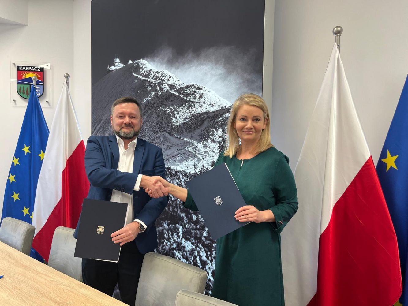 Projekt Karta Mieszkańca - podpisanie umowy