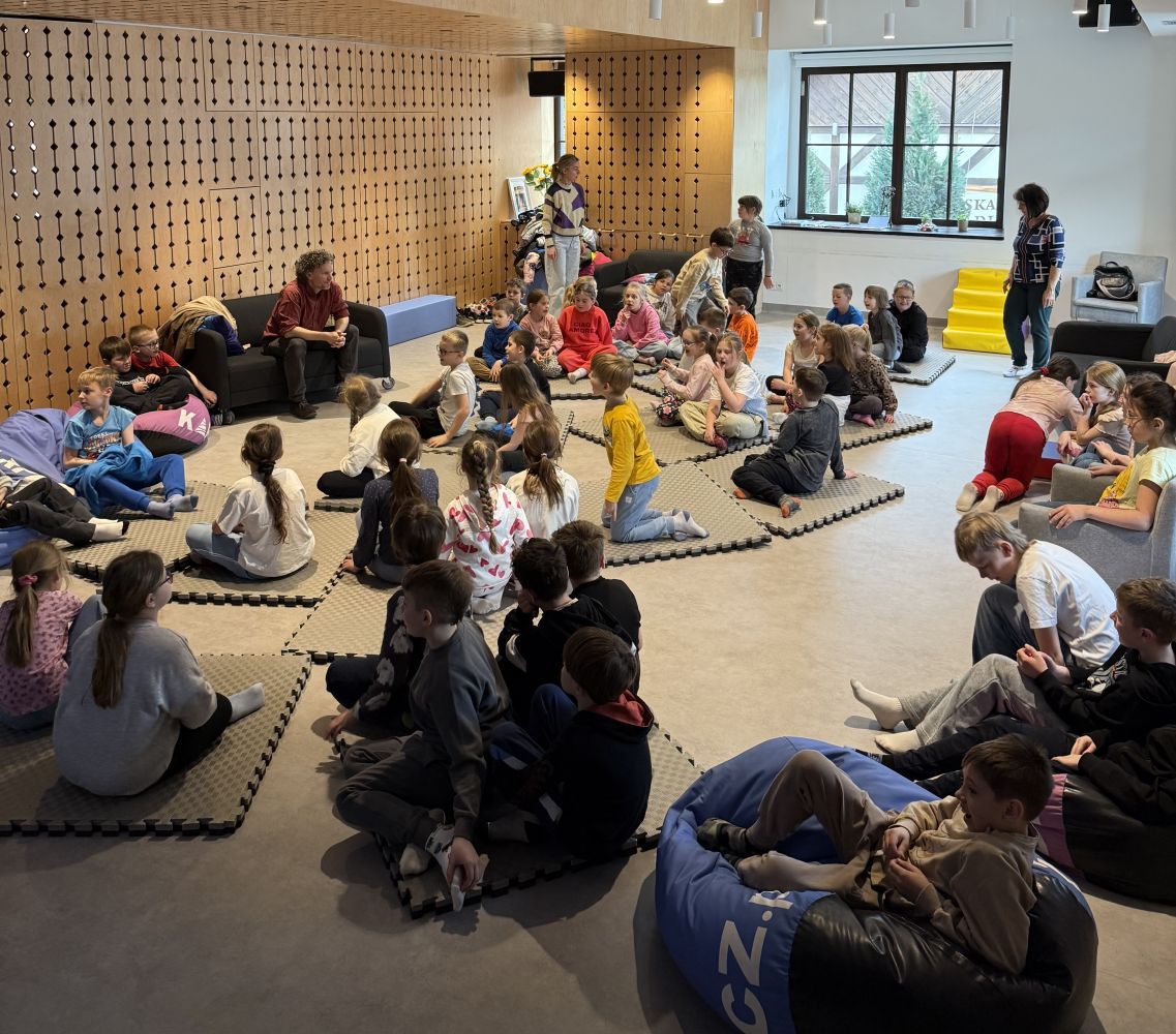 Opowieści z różnych stron świata – pierwsze spotkanie z autorskimi bajkami za nami