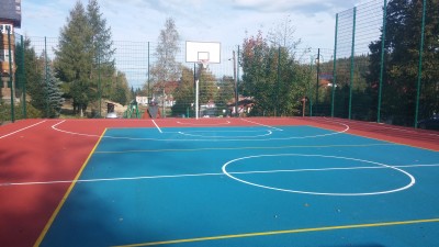 Nowe boisko wielofunkcyjne w Karpaczu Górnym