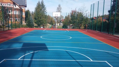 Nowe boisko wielofunkcyjne w Karpaczu Górnym