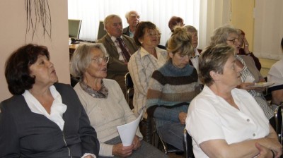 Popołudnie wspomnień w Miejskiej Bibliotece Publicznej w Karpaczu