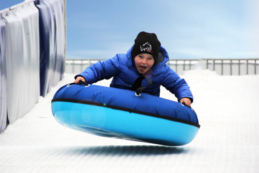 Toboggan slopes and Snowtubing