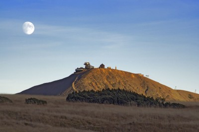 SNĚŽKA (1603 m n. m.)