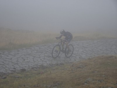 Fahrrad-Rennen auf Schneekoppe