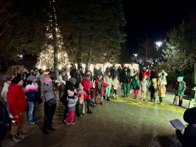 Uroczyste rozświetlenie choinki miejskiej 6.12.2025