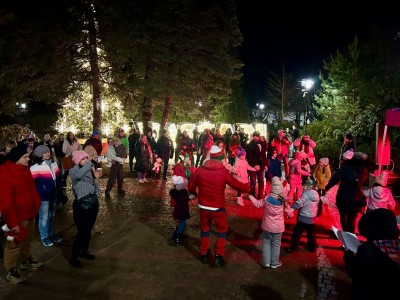 Uroczyste rozświetlenie choinki miejskiej 6.12.2025