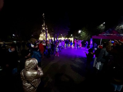Uroczyste rozświetlenie choinki miejskiej 6.12.2025