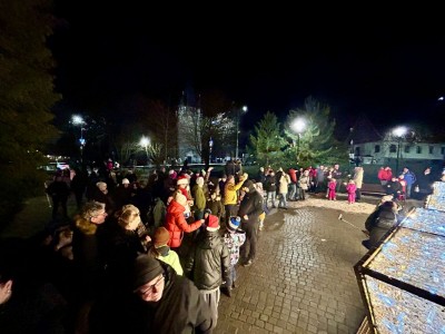 Uroczyste rozświetlenie choinki miejskiej 6.12.2025