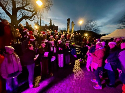 Uroczyste rozświetlenie choinki miejskiej 6.12.2025