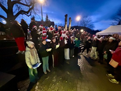 Uroczyste rozświetlenie choinki miejskiej 6.12.2025