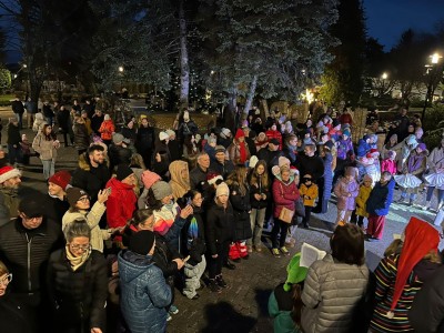 Uroczyste rozświetlenie choinki miejskiej 6.12.2025