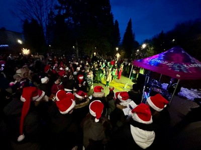 Uroczyste rozświetlenie choinki miejskiej 6.12.2025