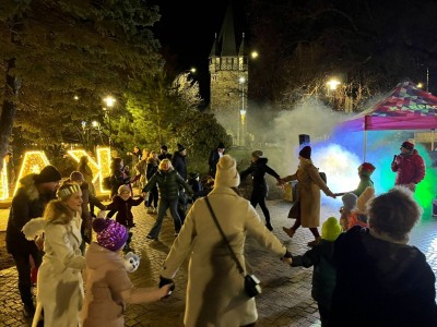 Uroczyste rozświetlenie choinki miejskiej 6.12.2025