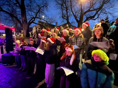 Uroczyste rozświetlenie choinki miejskiej 6.12.2025