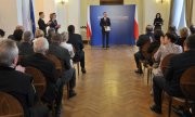 Złoty Medal za Długoletnią Służbę dla pracownika Urzędu Miejskiego w Karpaczu Pani Bożeny Bober