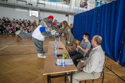 Spotkanie dzieci z oficjalną maskotką miasta