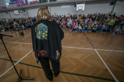 Spotkanie dzieci z oficjalną maskotką miasta