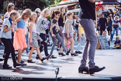 Jan Nowicki i zespół Raz Dwa Trzy na Open Street Festival w Karpaczu