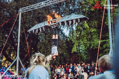 Jan Nowicki i zespół Raz Dwa Trzy na Open Street Festival w Karpaczu