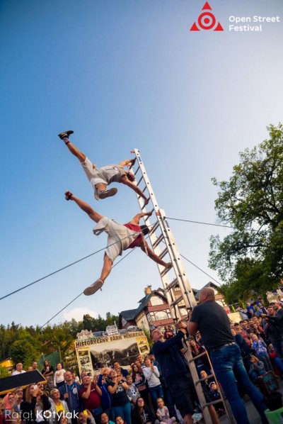 Jan Nowicki i zespół Raz Dwa Trzy na Open Street Festival w Karpaczu