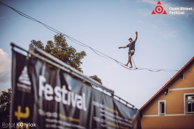 Jan Nowicki i zespół Raz Dwa Trzy na Open Street Festival w Karpaczu