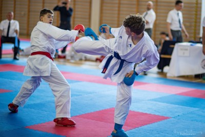 Rozgrywka karate w kategorii chłopców