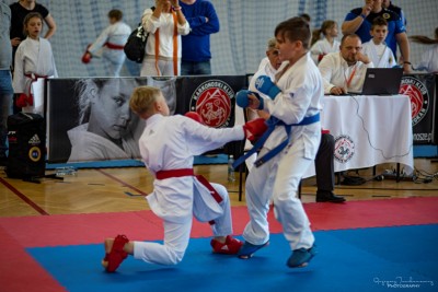 Rozgrywka karate w kategorii chłopców