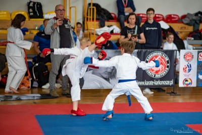 Rozgrywka karate w kategorii chłopców