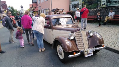 Pojazd uczestniczący w XVIII Międzynarodowym Rajdzie Pojazdów Zabytkowych 