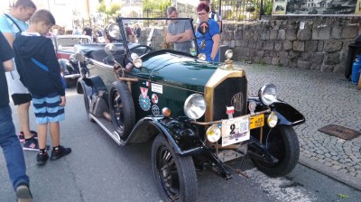 Pojazd uczestniczący w XVIII Międzynarodowym Rajdzie Pojazdów Zabytkowych 