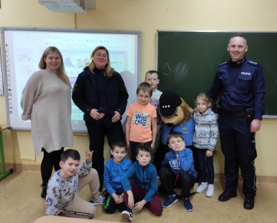 Akcja Bezpieczne Ferie w Szkole Podstawowej w Karpaczu 