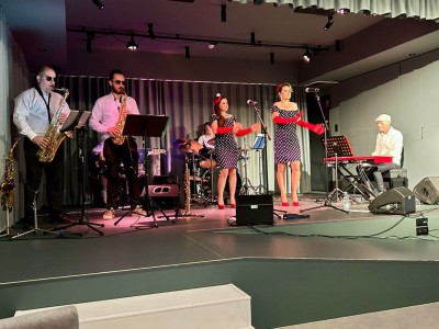  Retrofonik: swing, jazz, dixie, retro band – swingujący powrót do przeszłości!