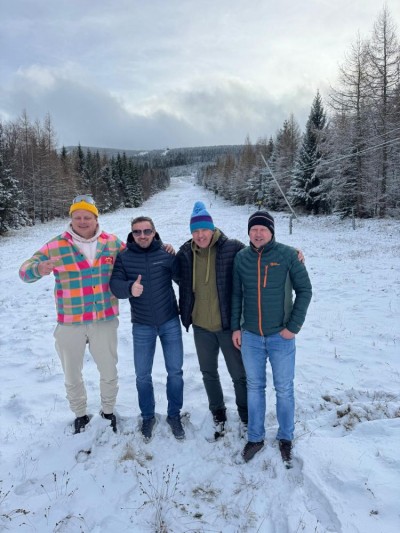 Adam Małysz odwiedził Karpacz. Rozmowy o przyszłości sportów zimowych pod Śnieżką