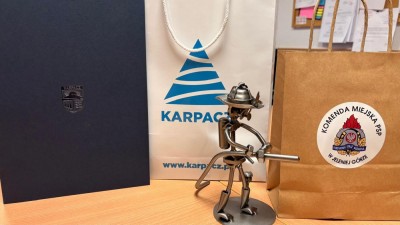 Uhonorowanie funkcjonariuszy Policji podczas ostatniej sesji Rady Miejskiej w Karpaczu