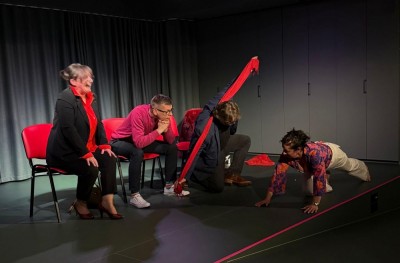 „Eksperyment” – teatr, który zaczyna się w momencie, gdy przestajesz być tylko widzem