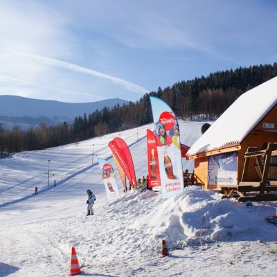 /img/wyciagi/Karpatka-Ski-Panorama1_kwadrat.jpg