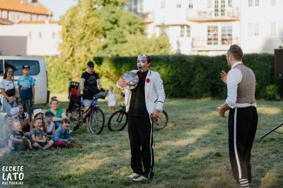 /img/2023/OSF2023/teatr-na-walizkach/ristorante10.jpg